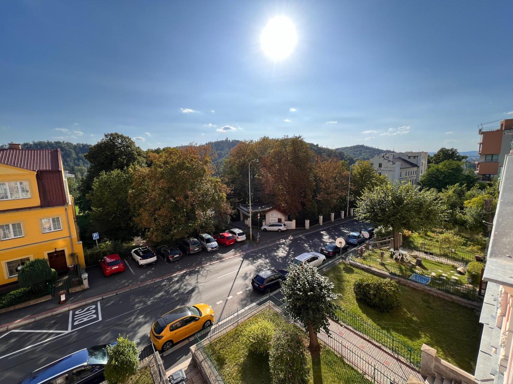 Jurincom Apartments Na Vyhlidce Κάρλοβι Βάρι Εξωτερικό φωτογραφία