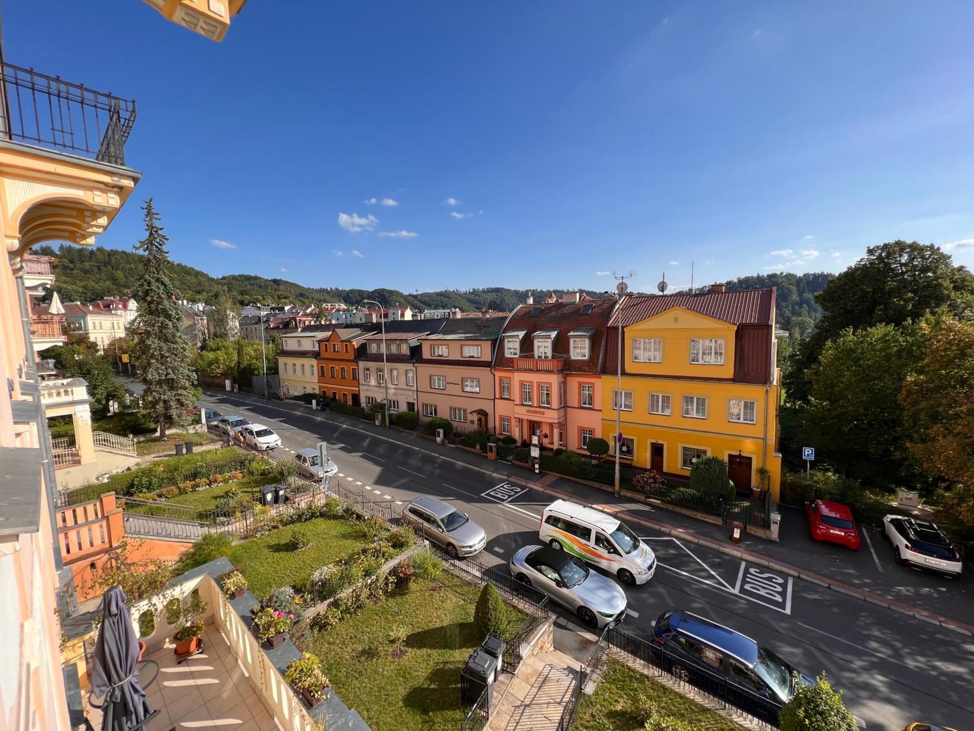 Jurincom Apartments Na Vyhlidce Κάρλοβι Βάρι Εξωτερικό φωτογραφία
